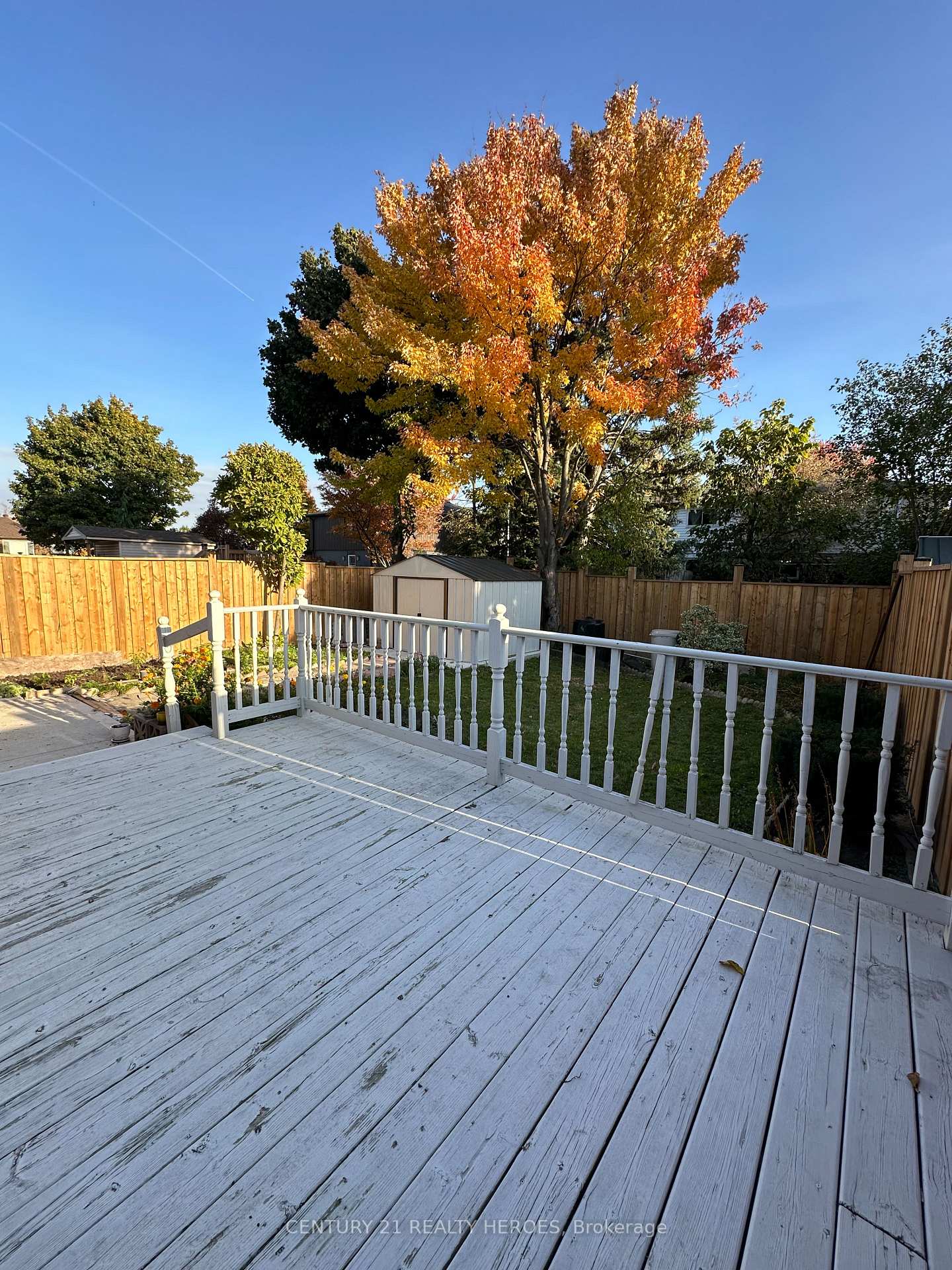 Photo 11 of 11 Earnscliffe Circle, Brampton, Southgate — HOMEH