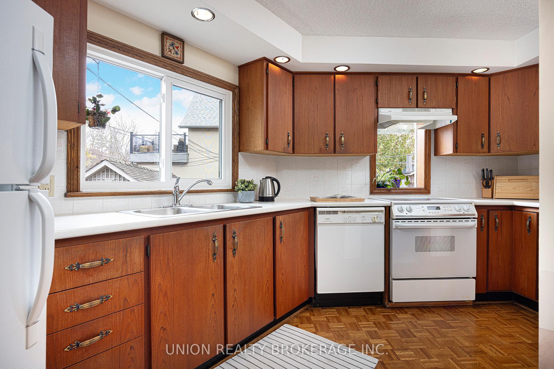 Photo 8 of 143 Hammersmith Avenue, Toronto, The Beaches — HOMEH