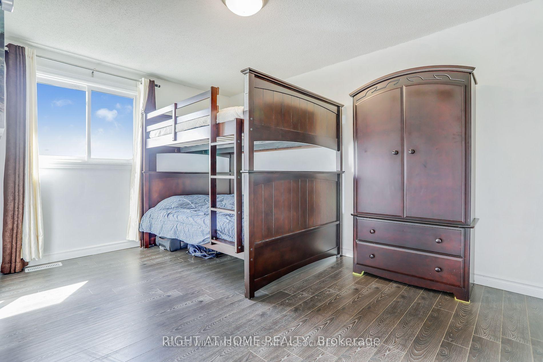 Photo 13 of Unit 1, 413 Bairstow Crescent, Waterloo, Lincoln Village — HOMEH