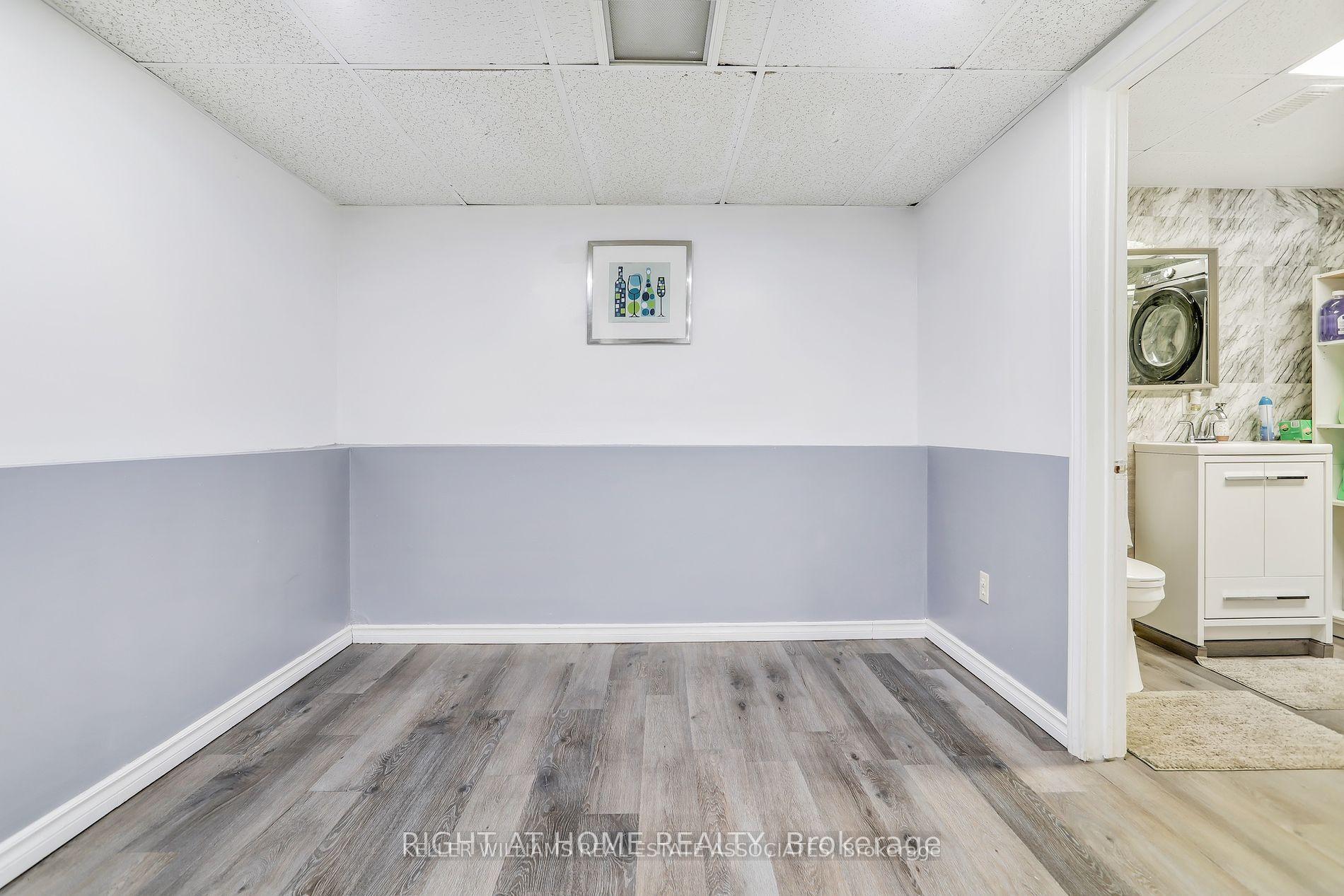 Photo 10 of Unit 1, 413 Bairstow Crescent, Waterloo, Lincoln Village — HOMEH