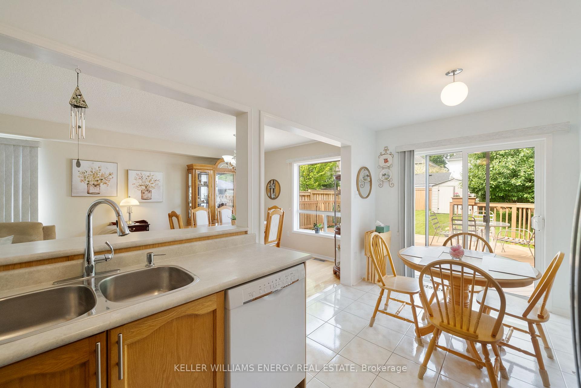 Photo 6 of 42 Harmer Drive, Clarington, Newcastle — HOMEH