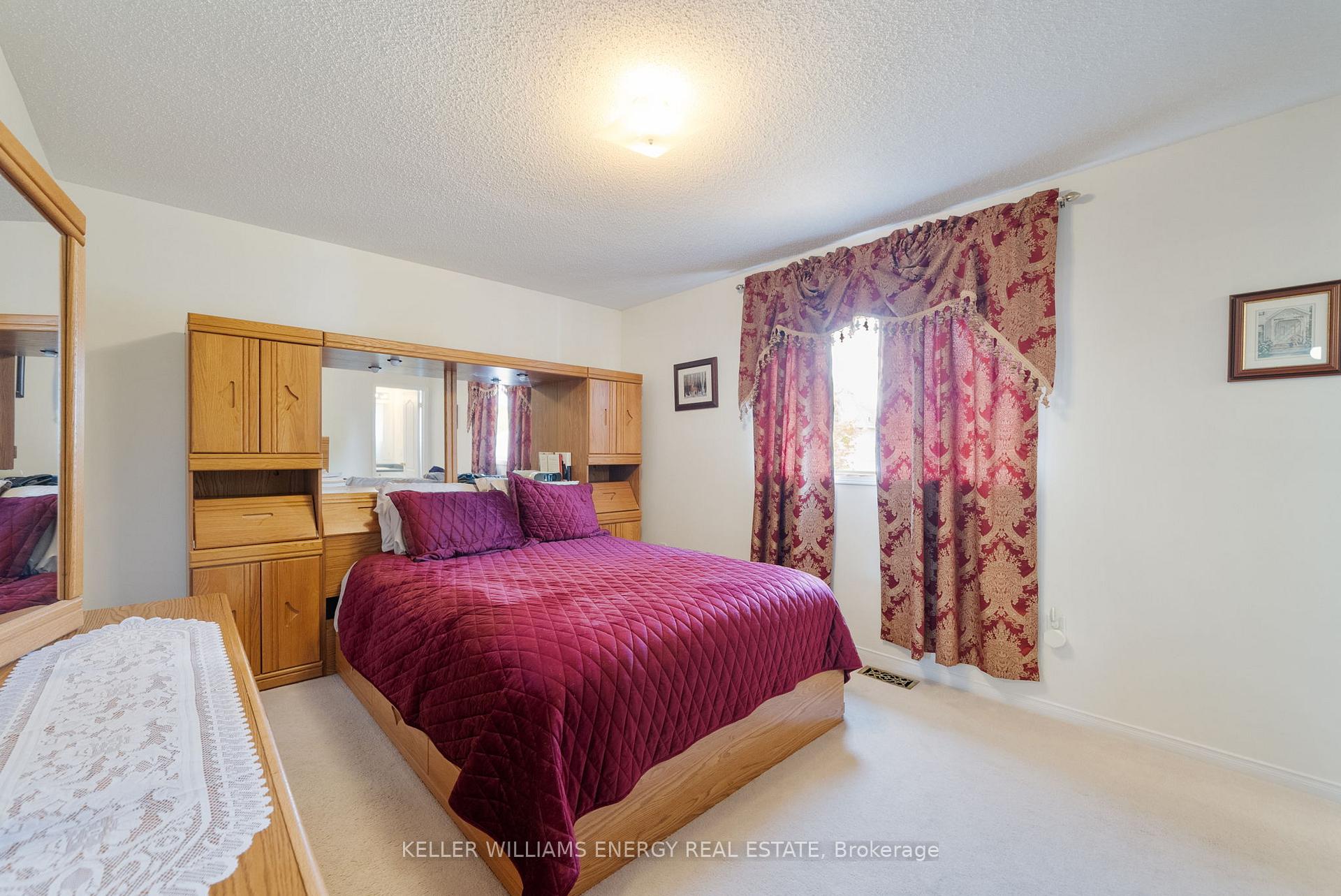 Photo 7 of 42 Harmer Drive, Clarington, Newcastle — HOMEH