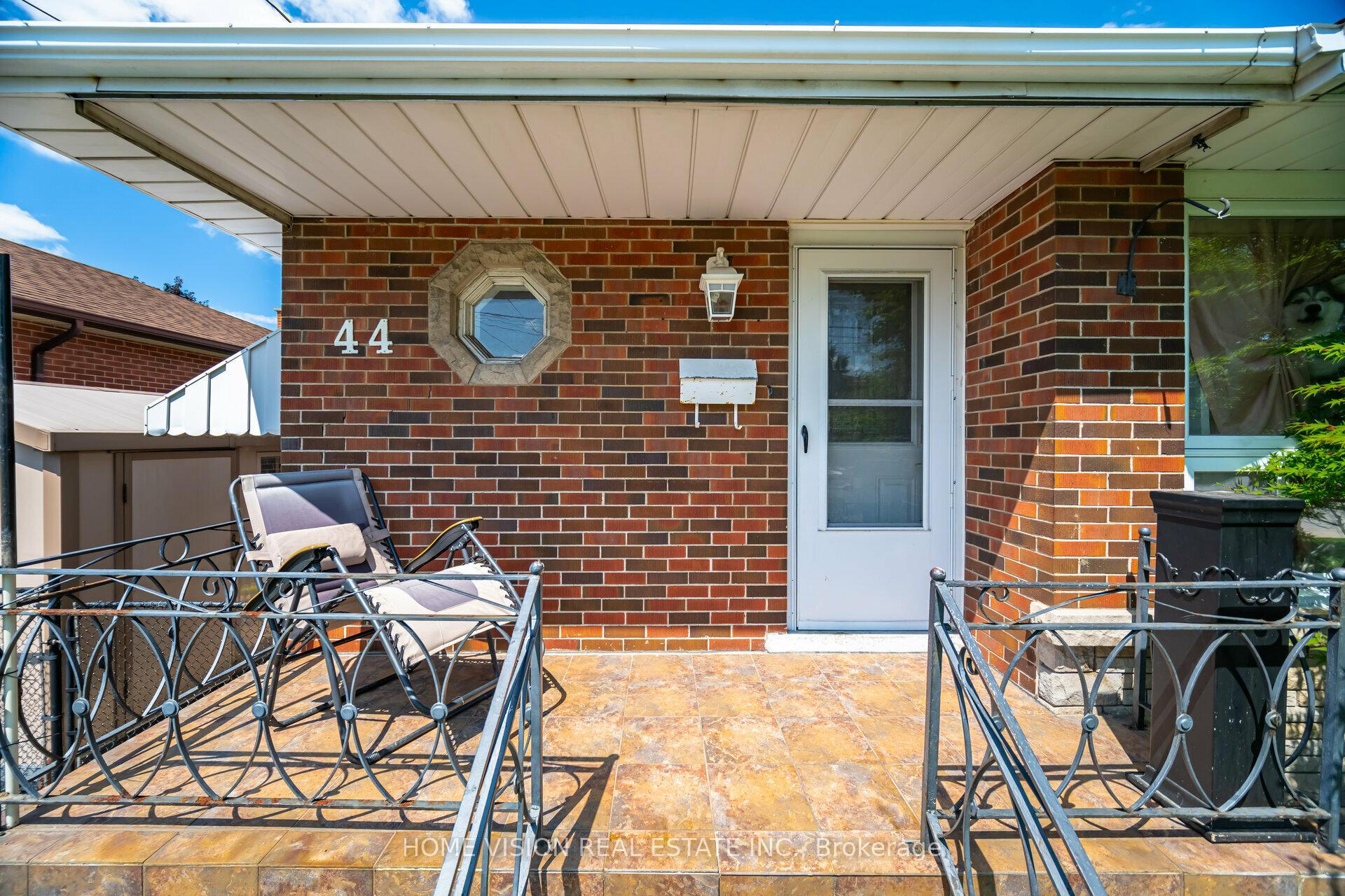 Photo 7 of 44 Clarendon Avenue, Hamilton, Balfour — HOMEH