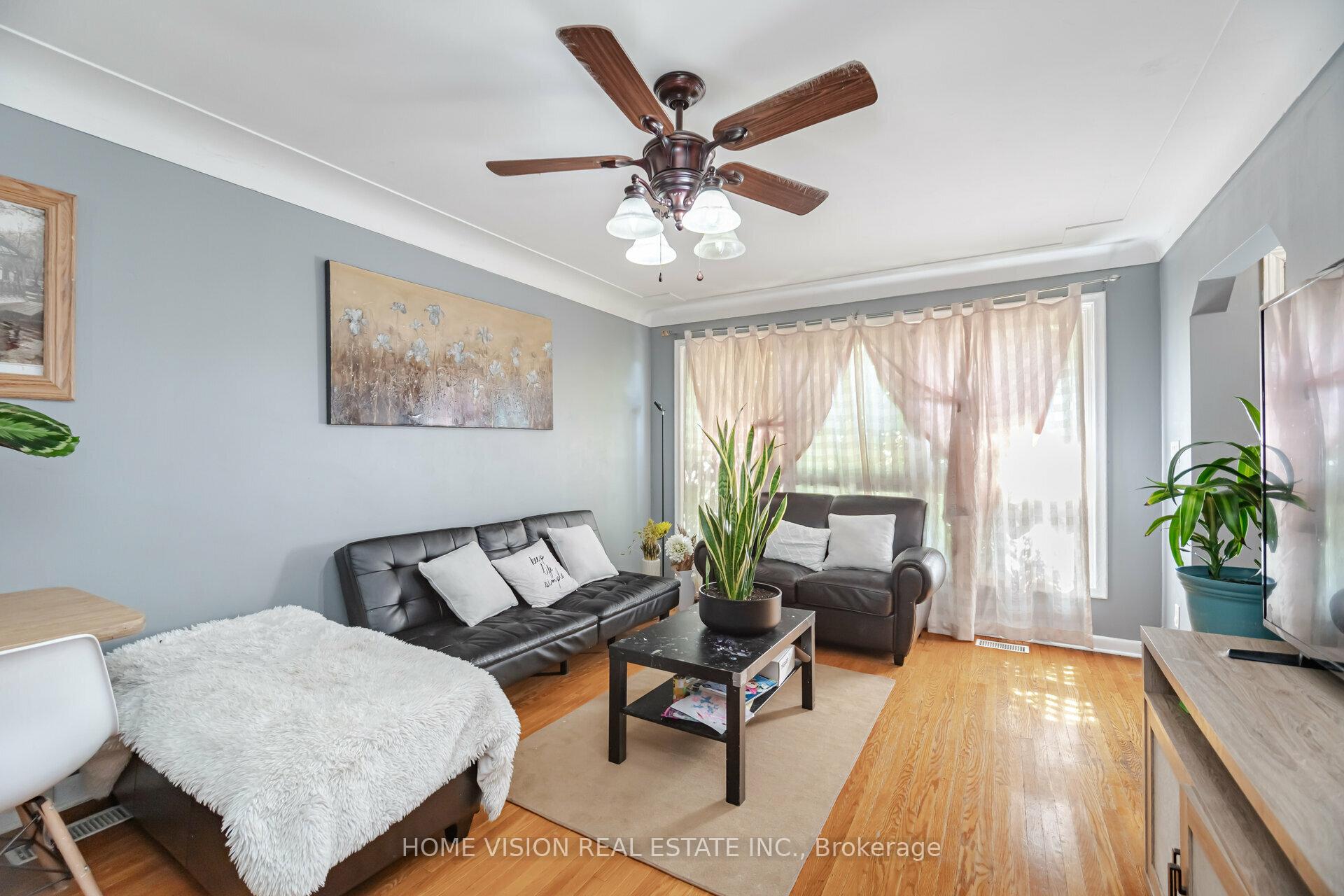 Photo 9 of 44 Clarendon Avenue, Hamilton, Balfour — HOMEH