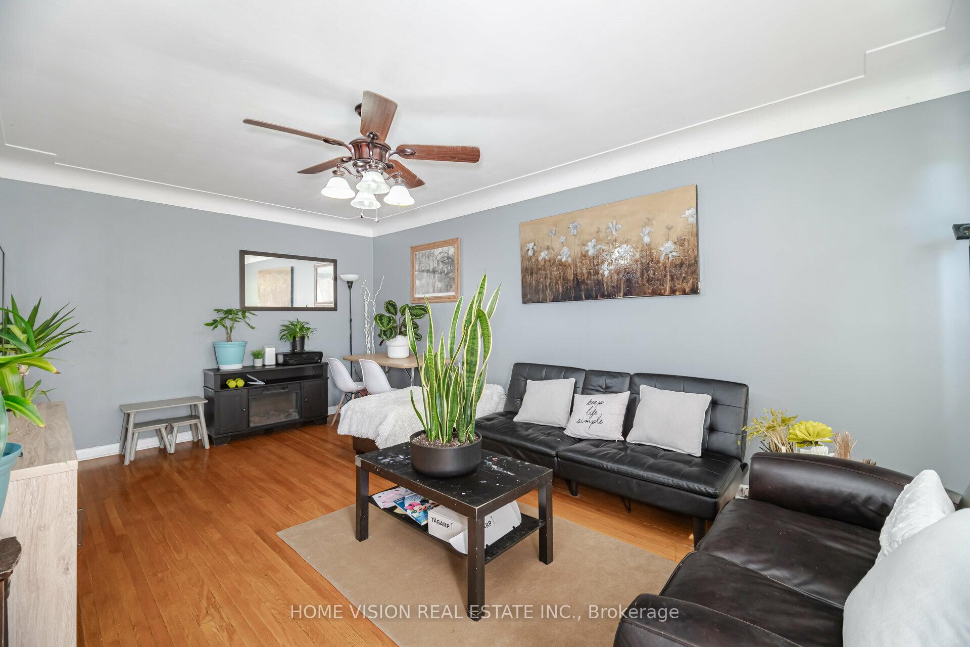 Photo 4 of 44 Clarendon Avenue, Hamilton, Balfour — HOMEH