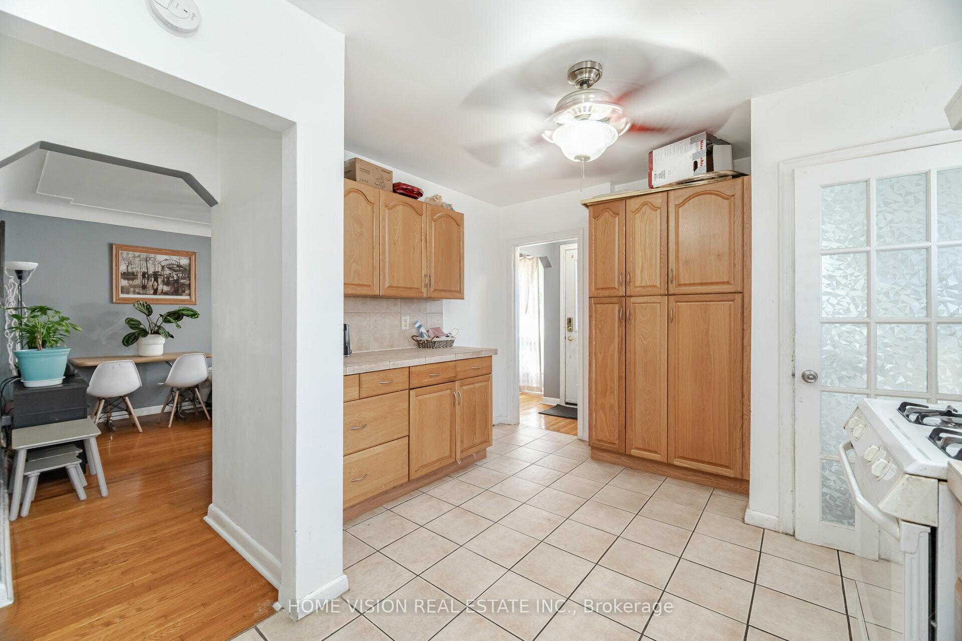 Photo 6 of 44 Clarendon Avenue, Hamilton, Balfour — HOMEH