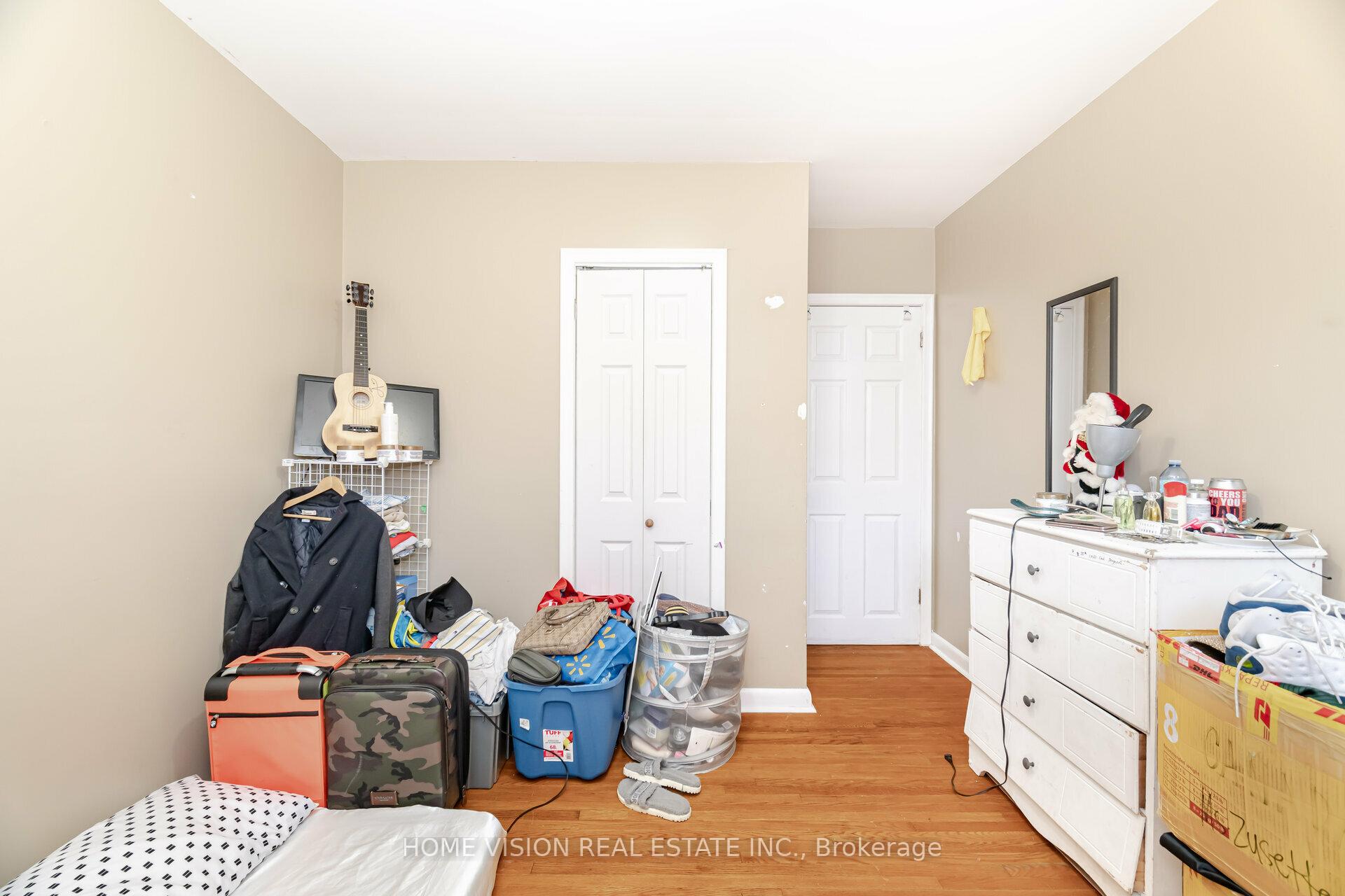Photo 23 of 44 Clarendon Avenue, Hamilton, Balfour — HOMEH
