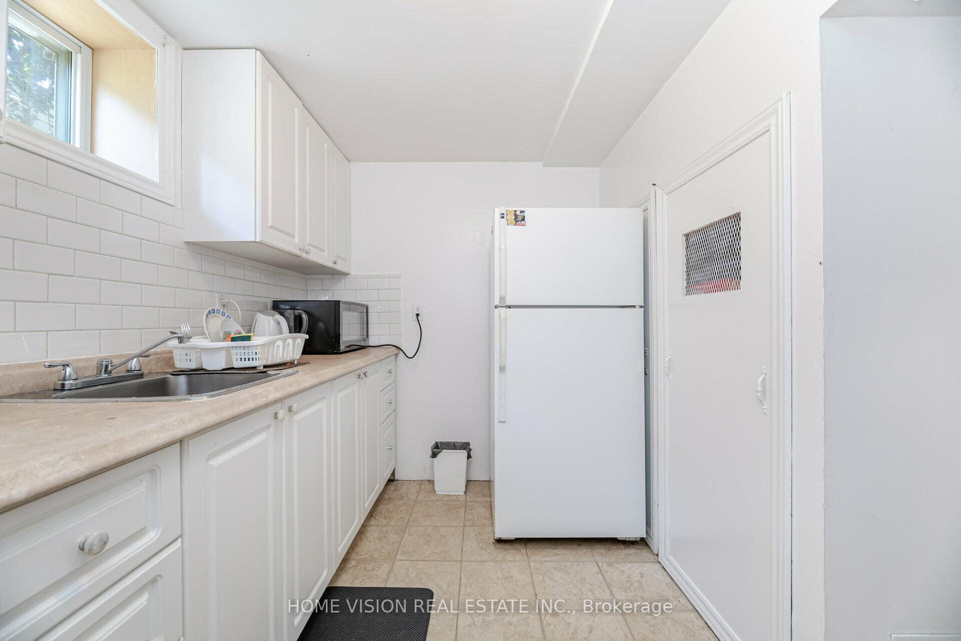 Photo 26 of 44 Clarendon Avenue, Hamilton, Balfour — HOMEH