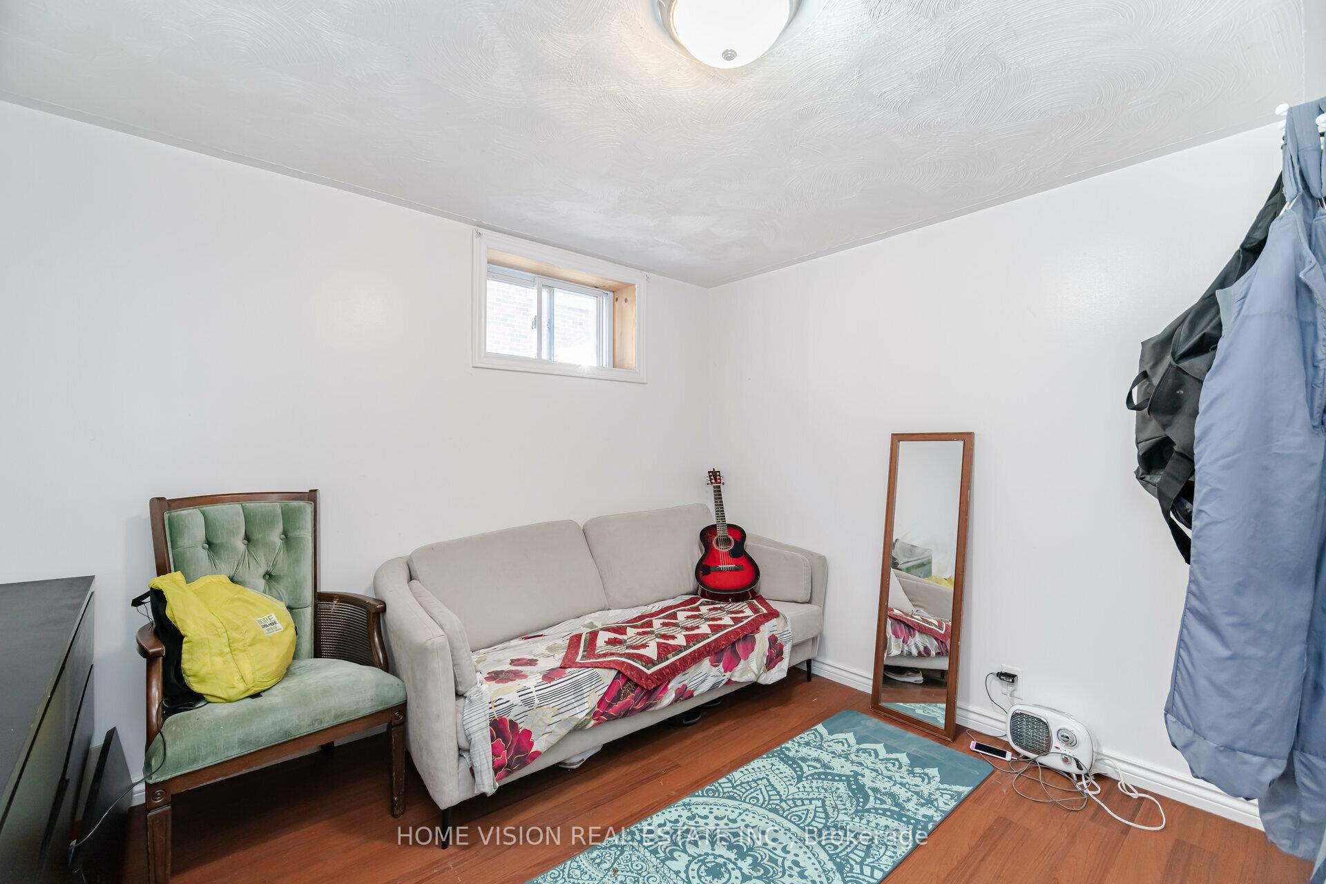 Photo 31 of 44 Clarendon Avenue, Hamilton, Balfour — HOMEH