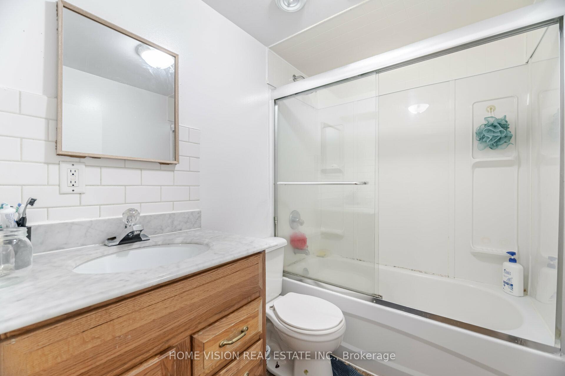 Photo 33 of 44 Clarendon Avenue, Hamilton, Balfour — HOMEH