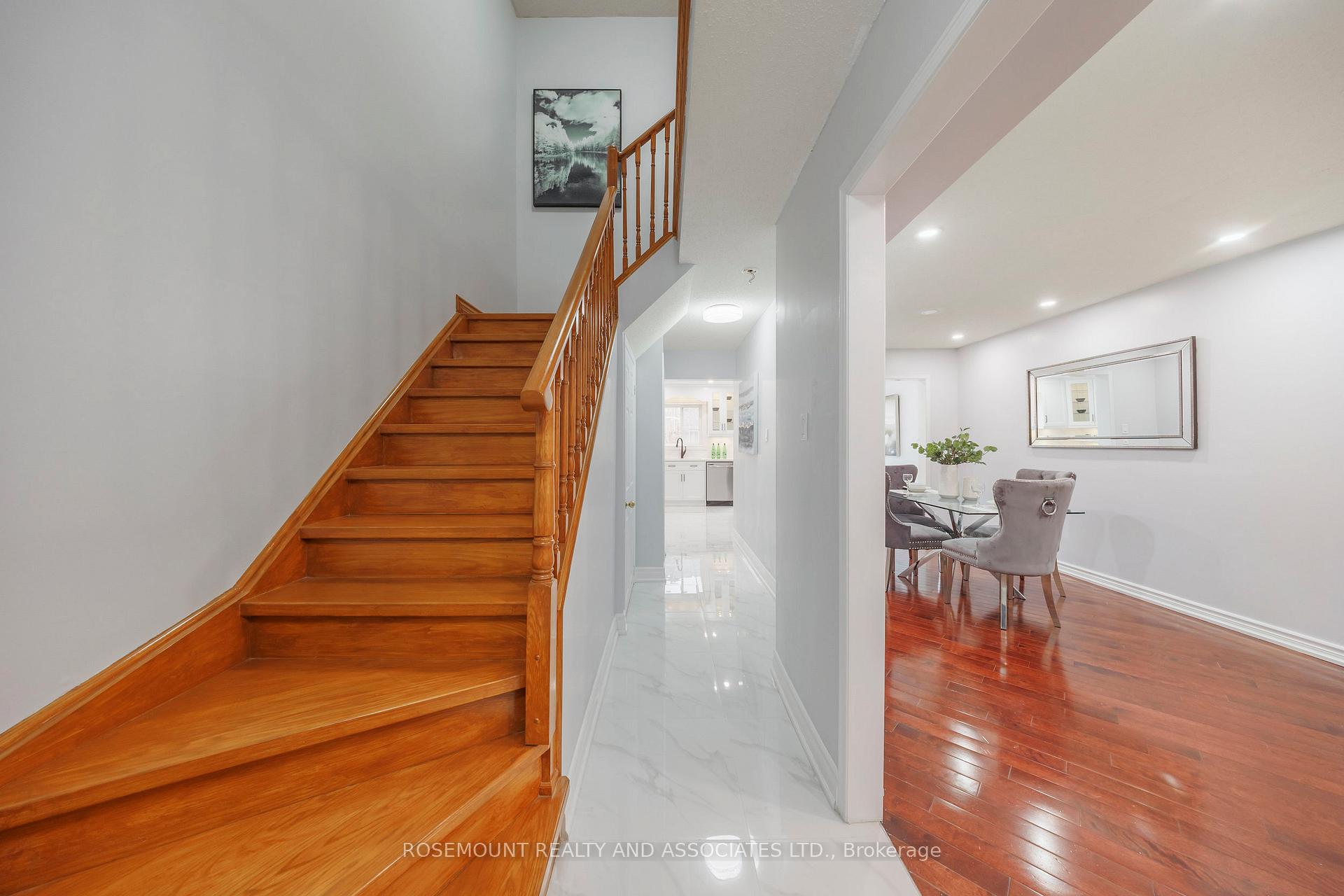 Photo 2 of 45 Connery Crescent, Markham, Middlefield — HOMEH