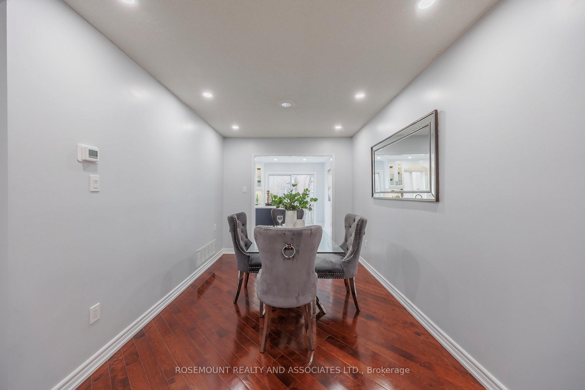 Photo 9 of 45 Connery Crescent, Markham, Middlefield — HOMEH