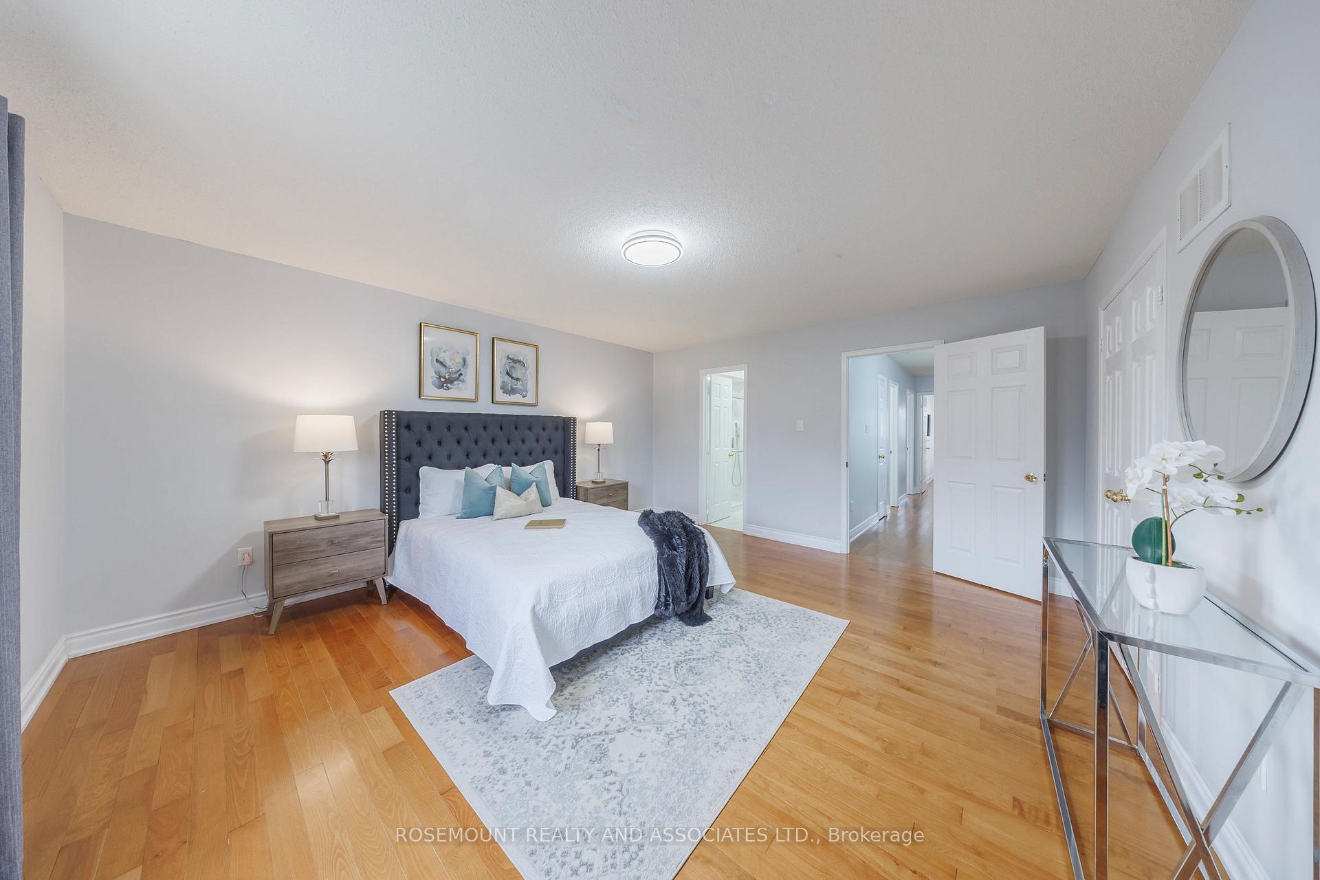 Photo 18 of 45 Connery Crescent, Markham, Middlefield — HOMEH