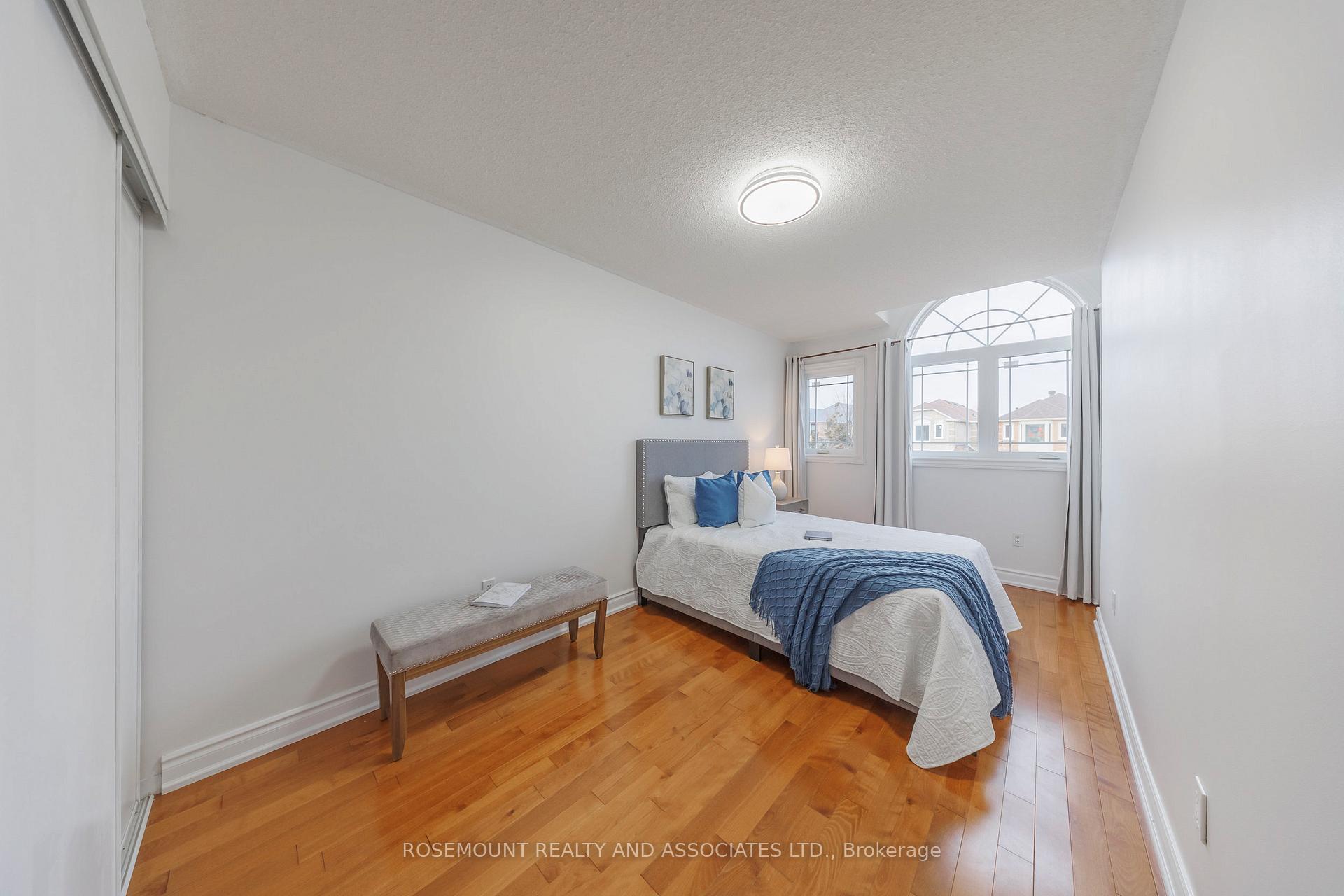 Photo 22 of 45 Connery Crescent, Markham, Middlefield — HOMEH
