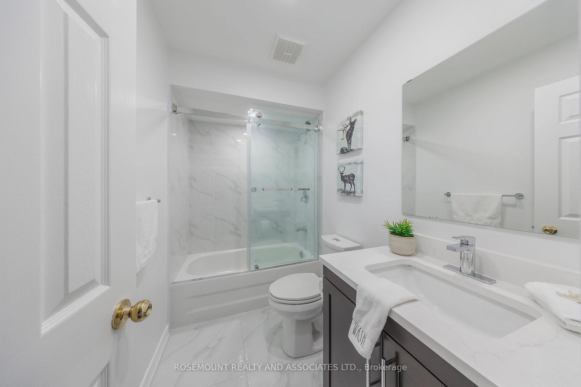 Photo 25 of 45 Connery Crescent, Markham, Middlefield — HOMEH