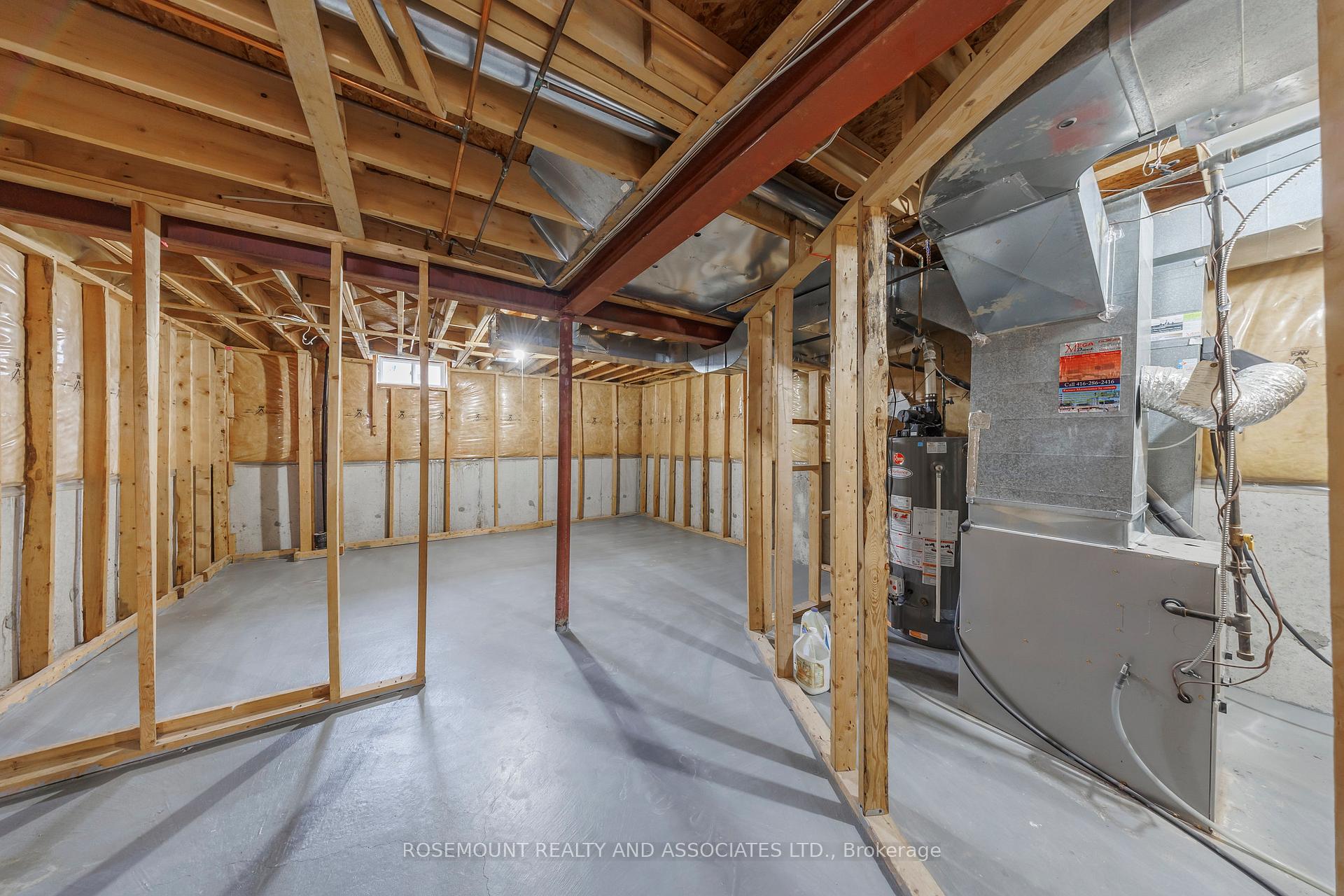 Photo 24 of 45 Connery Crescent, Markham, Middlefield — HOMEH