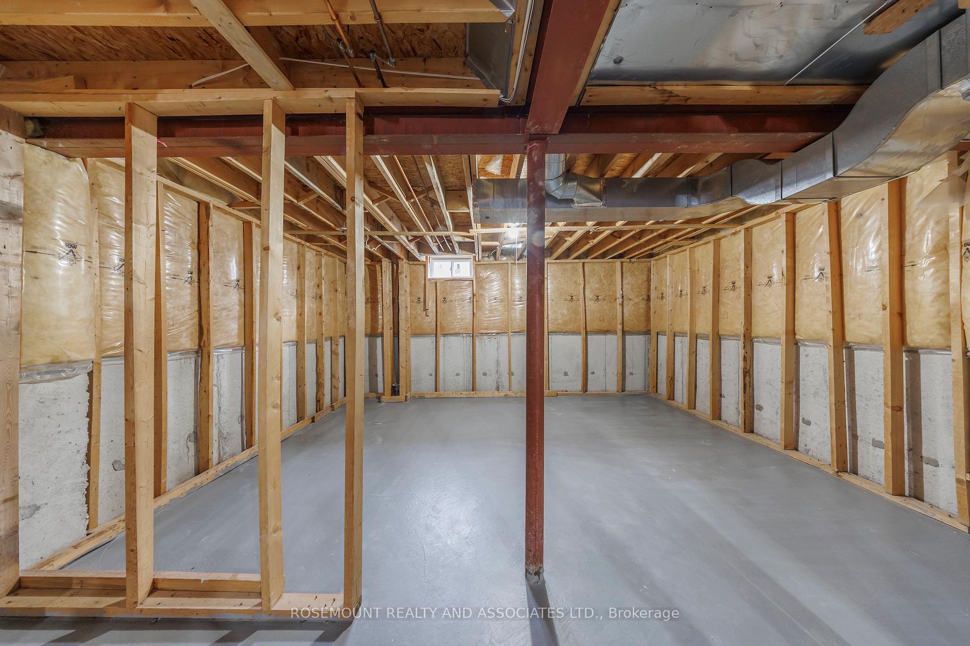 Photo 32 of 45 Connery Crescent, Markham, Middlefield — HOMEH