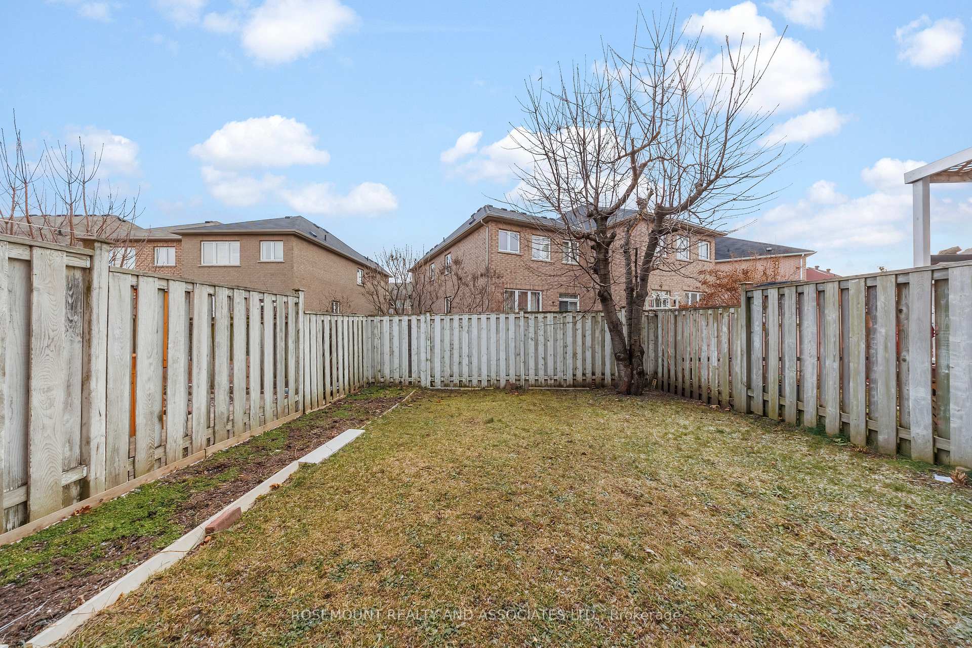 Photo 34 of 45 Connery Crescent, Markham, Middlefield — HOMEH