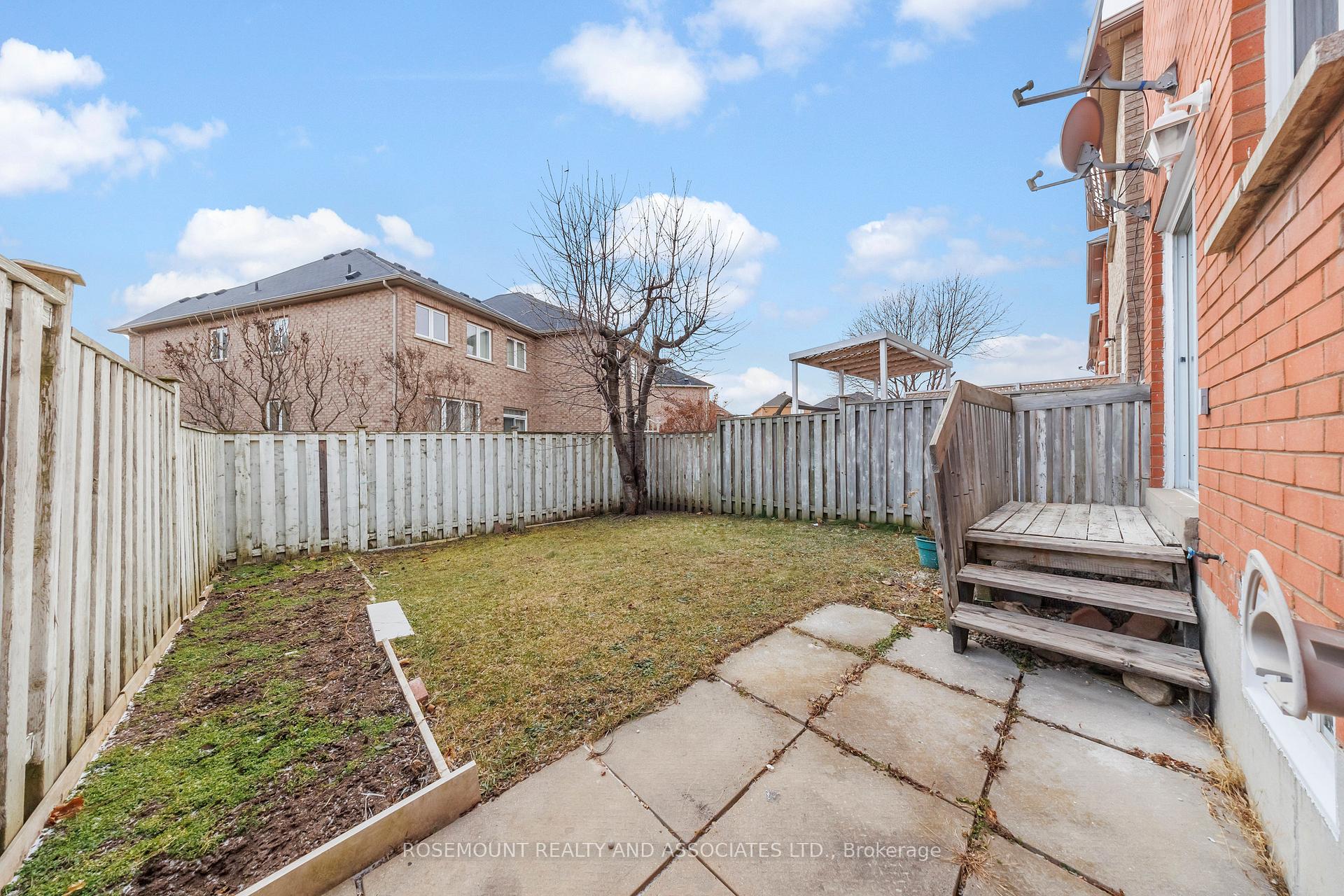 Photo 33 of 45 Connery Crescent, Markham, Middlefield — HOMEH