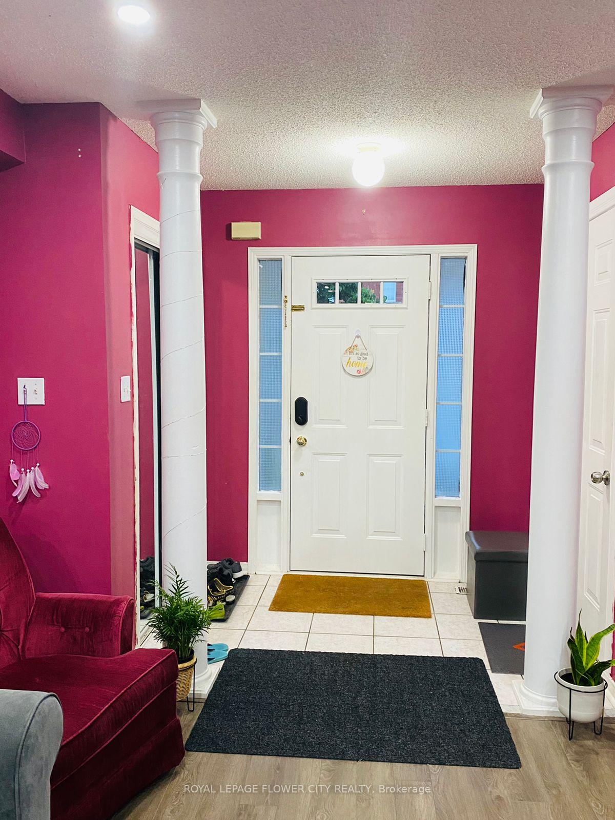 Photo 1 of 72 Oakmeadow Drive, Brampton, Fletcher's Meadow — HOMEH
