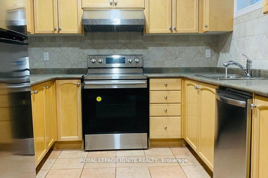 Photo 12 of Unit LOWER, 1795 Pine Grove Avenue, Pickering, Highbush — HOMEH