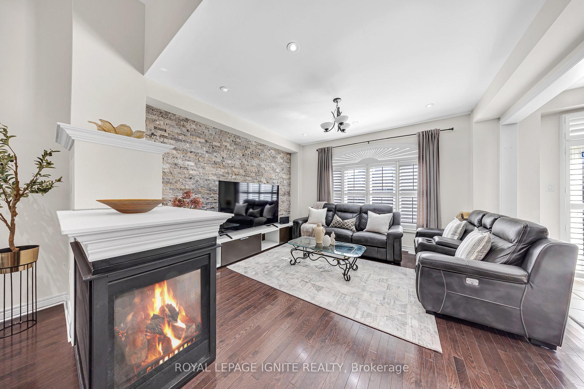 Photo 6 of 30 Bellotti Crescent, Ajax, Northeast Ajax — HOMEH