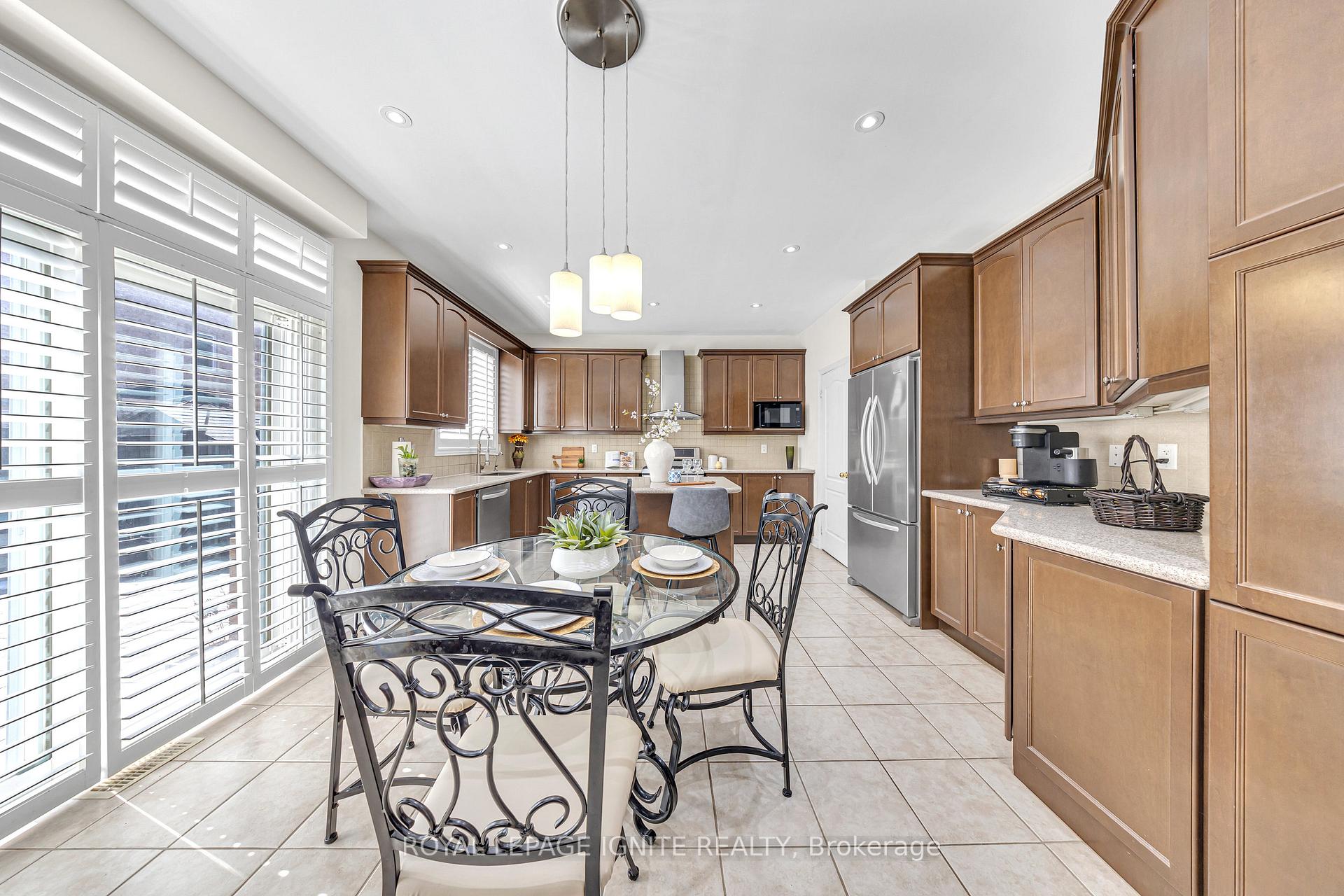 Photo 4 of 30 Bellotti Crescent, Ajax, Northeast Ajax — HOMEH