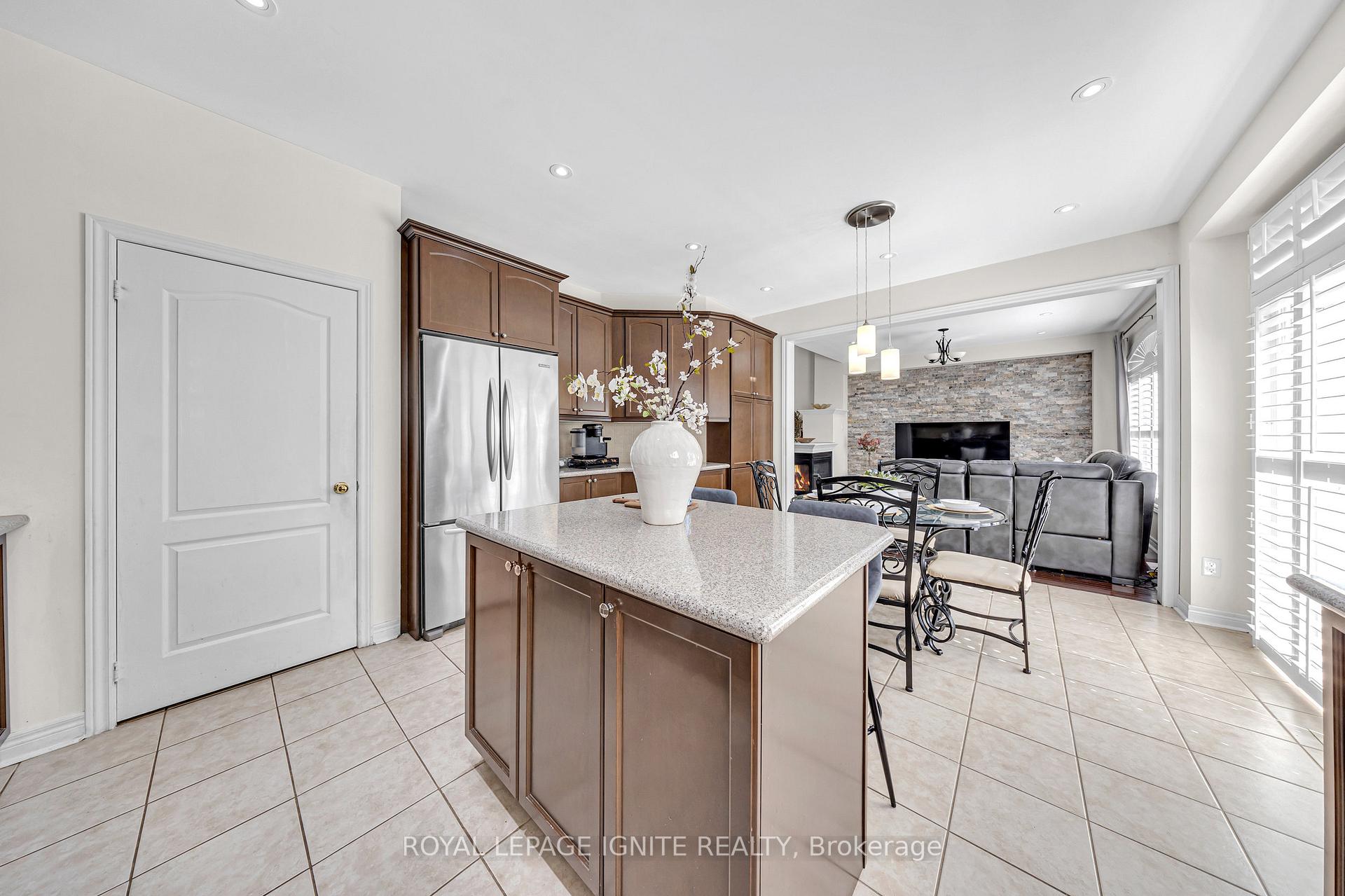 Photo 38 of 30 Bellotti Crescent, Ajax, Northeast Ajax — HOMEH