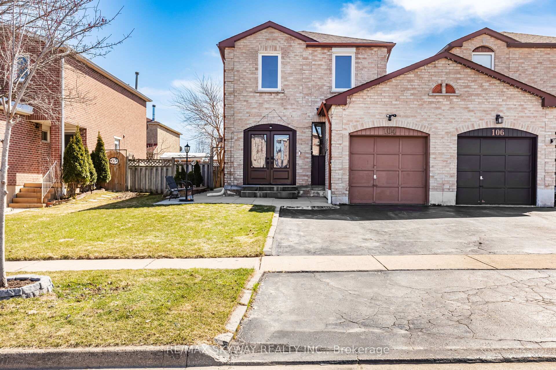 Photo 6 of 104 Sandmere Avenue, Brampton, Heart Lake West — HOMEH