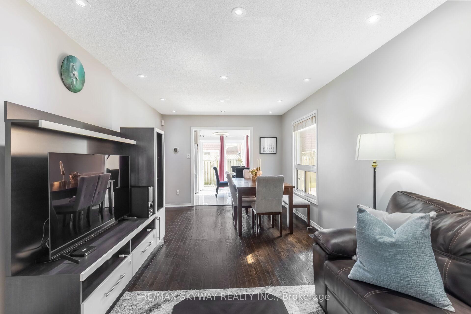 Photo 7 of 104 Sandmere Avenue, Brampton, Heart Lake West — HOMEH
