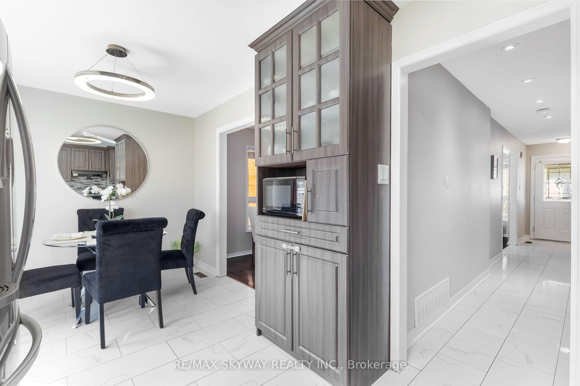 Photo 14 of 104 Sandmere Avenue, Brampton, Heart Lake West — HOMEH