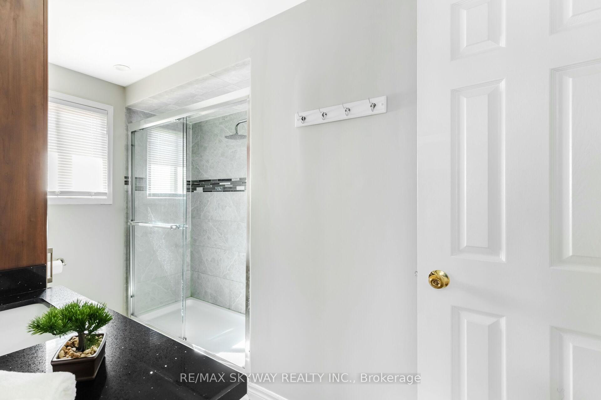 Photo 22 of 104 Sandmere Avenue, Brampton, Heart Lake West — HOMEH