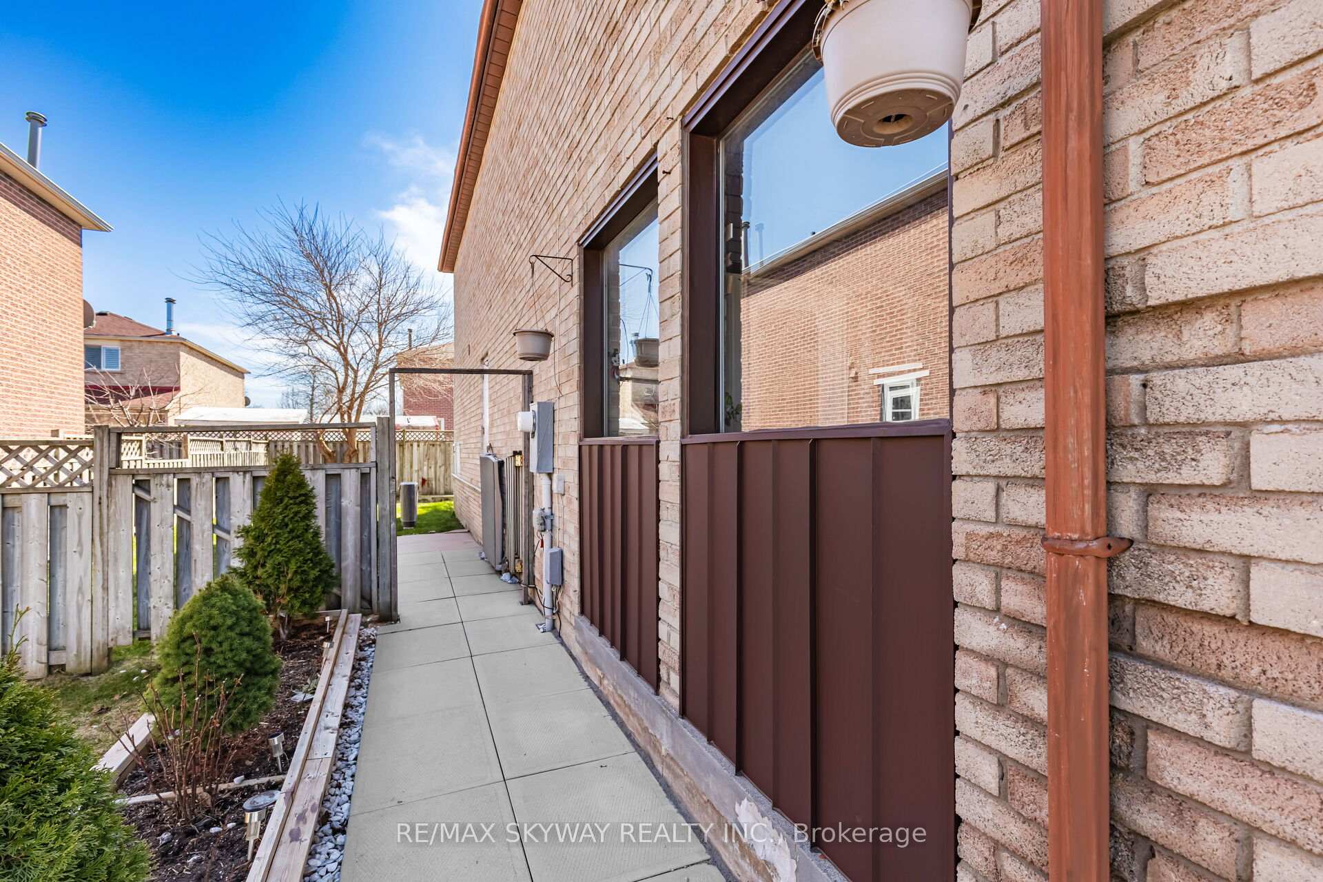 Photo 40 of 104 Sandmere Avenue, Brampton, Heart Lake West — HOMEH