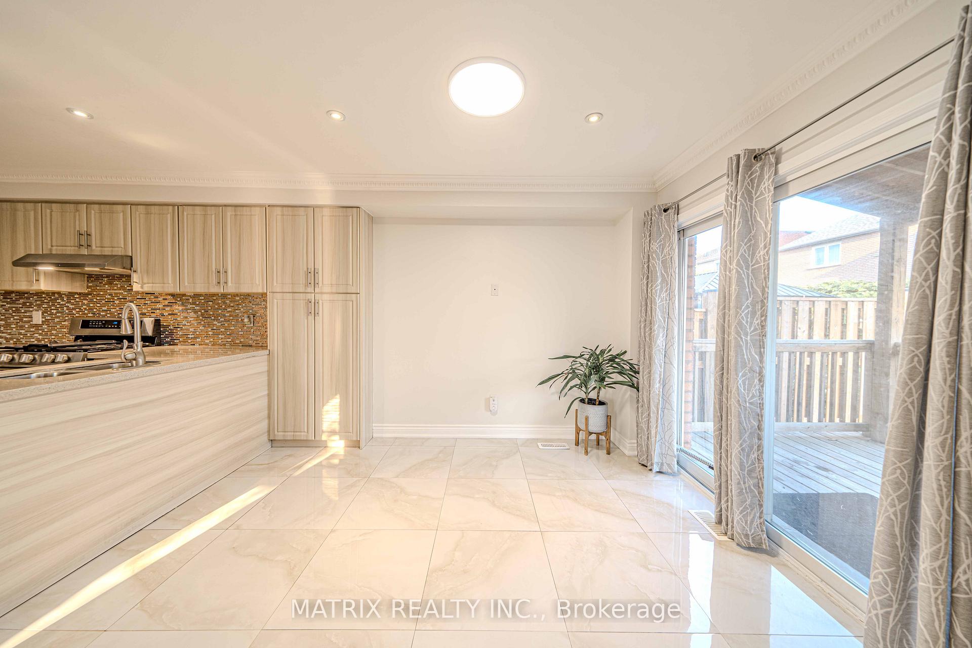 Photo 9 of 1 Apollo Road, Markham, Middlefield — HOMEH