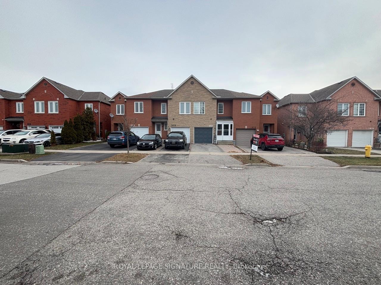 Photo 4 of 1857 Westcreek Drive, Pickering, Highbush — HOMEH