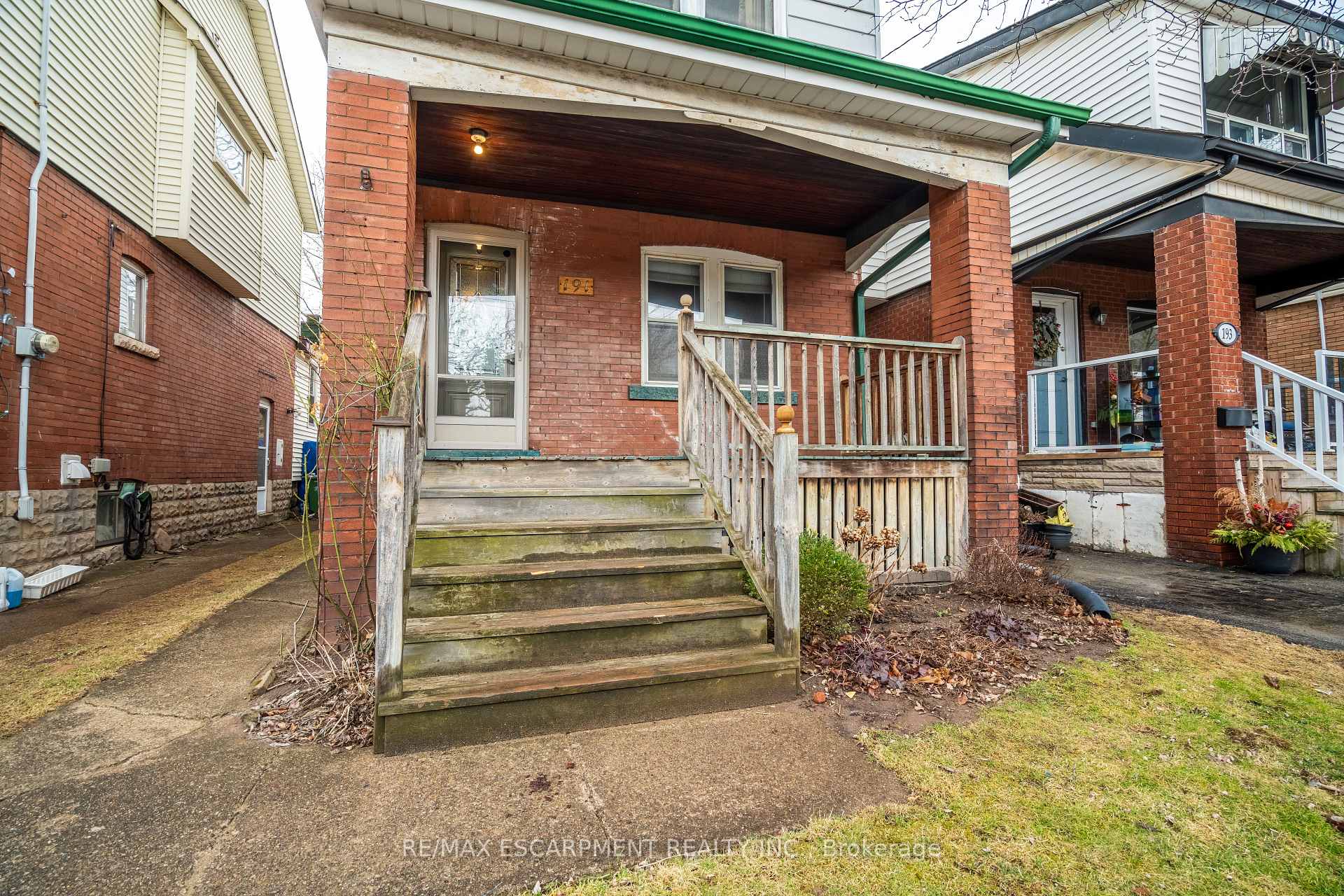 Photo 4 of 191 Rothsay Avenue, Hamilton, Delta — HOMEH