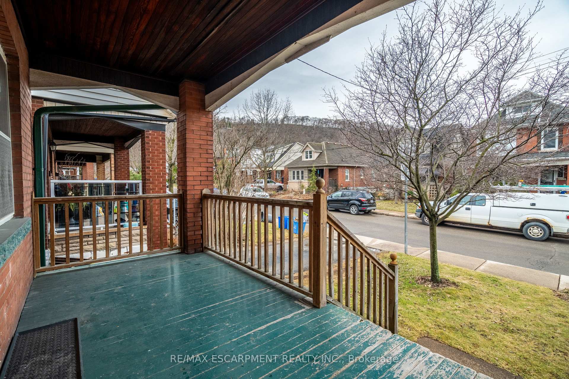 Photo 10 of 191 Rothsay Avenue, Hamilton, Delta — HOMEH