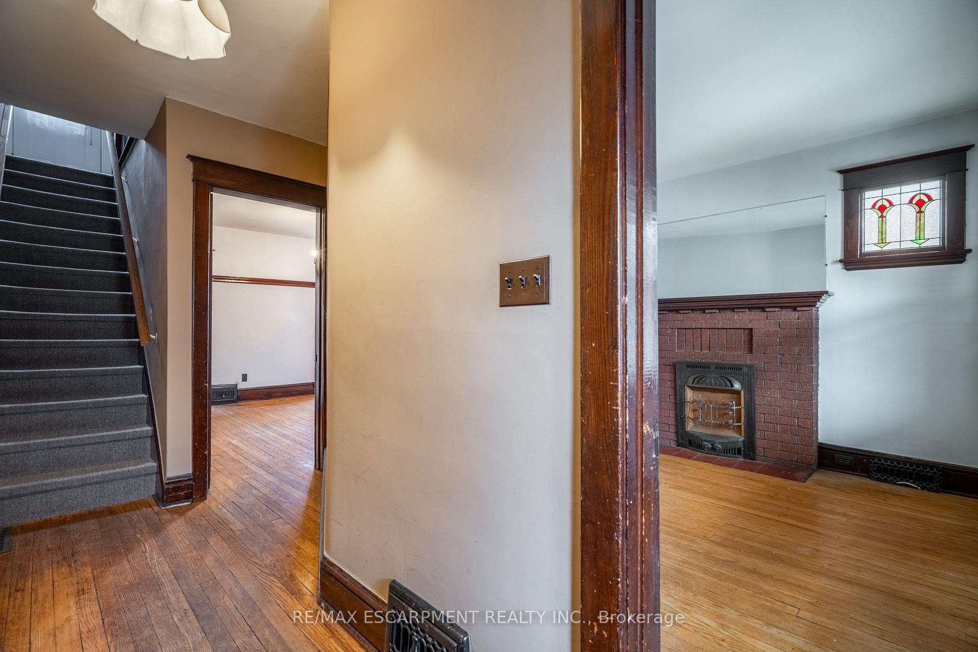 Photo 22 of 191 Rothsay Avenue, Hamilton, Delta — HOMEH