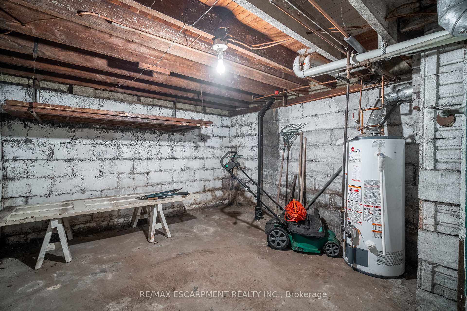 Photo 33 of 191 Rothsay Avenue, Hamilton, Delta — HOMEH