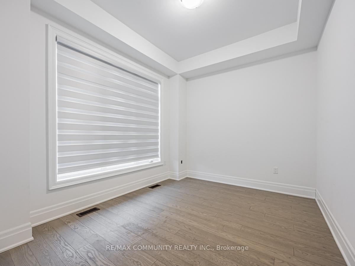 Photo 3 of 24 Arbordale Drive, Vaughan, Vellore Village — HOMEH