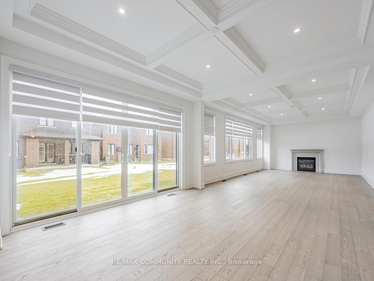 Photo 4 of 24 Arbordale Drive, Vaughan, Vellore Village — HOMEH