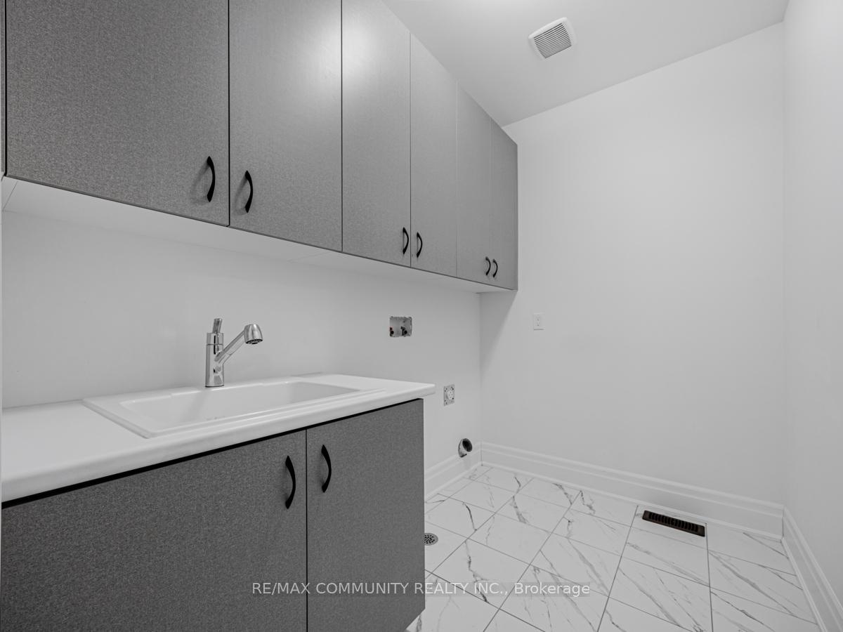 Photo 12 of 24 Arbordale Drive, Vaughan, Vellore Village — HOMEH