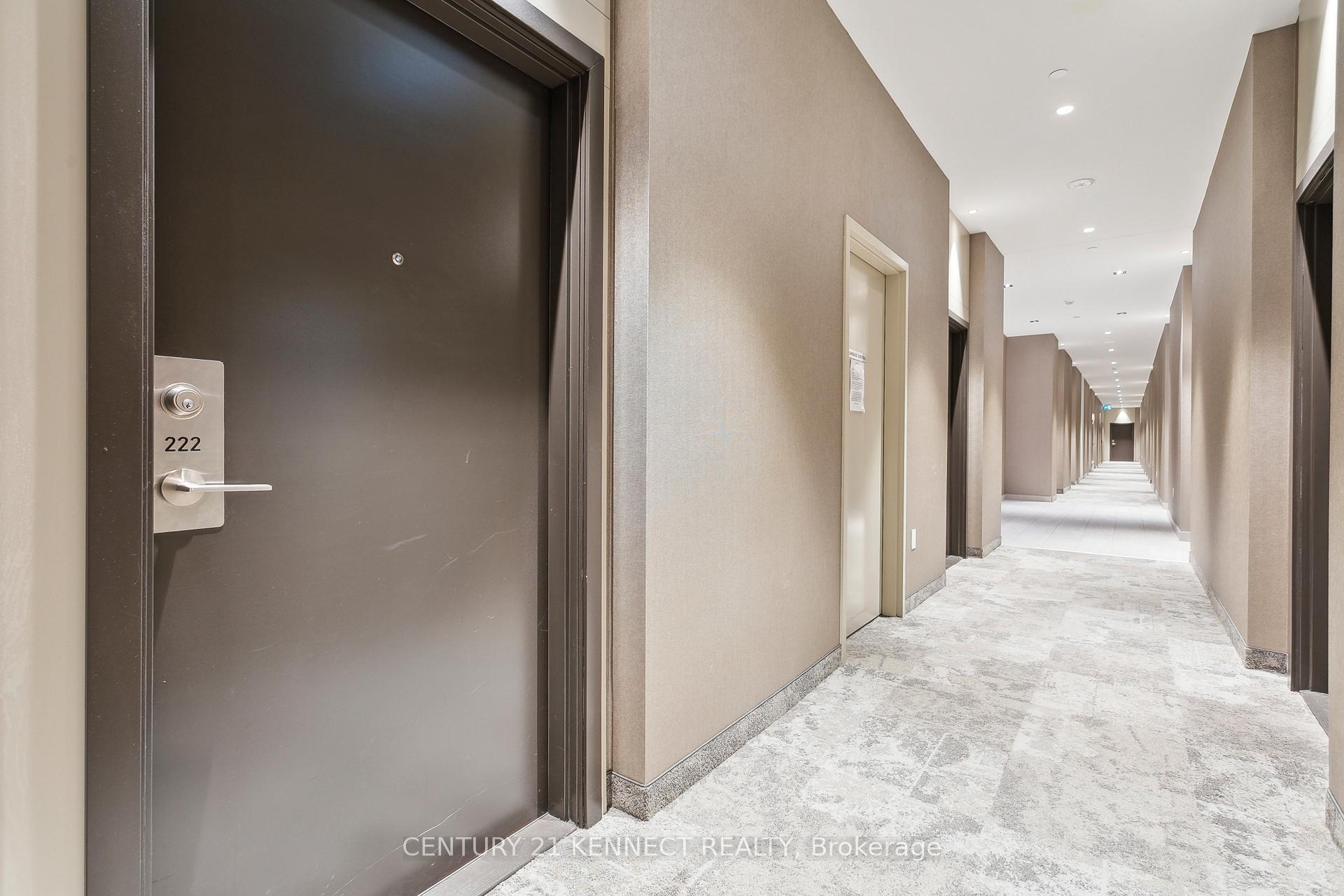 Photo 11 of Unit 222, 60 Honeycrisp Crescent, Vaughan, Vaughan Corporate Centre — HOMEH