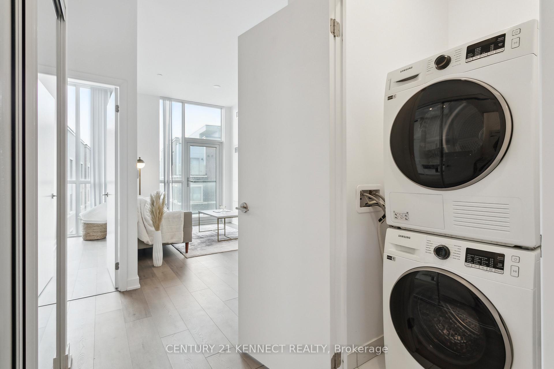 Photo 15 of Unit 222, 60 Honeycrisp Crescent, Vaughan, Vaughan Corporate Centre — HOMEH