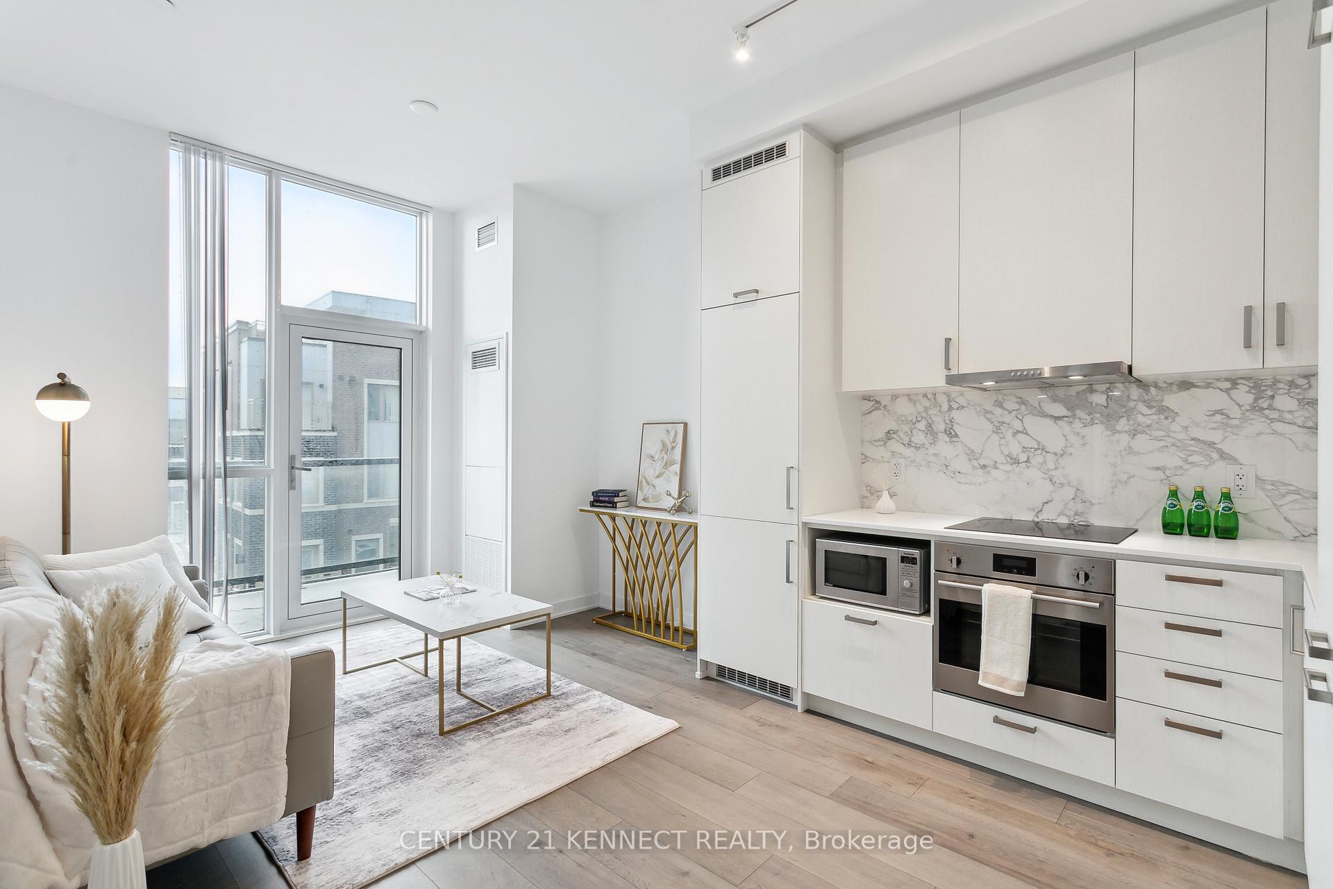 Photo 17 of Unit 222, 60 Honeycrisp Crescent, Vaughan, Vaughan Corporate Centre — HOMEH