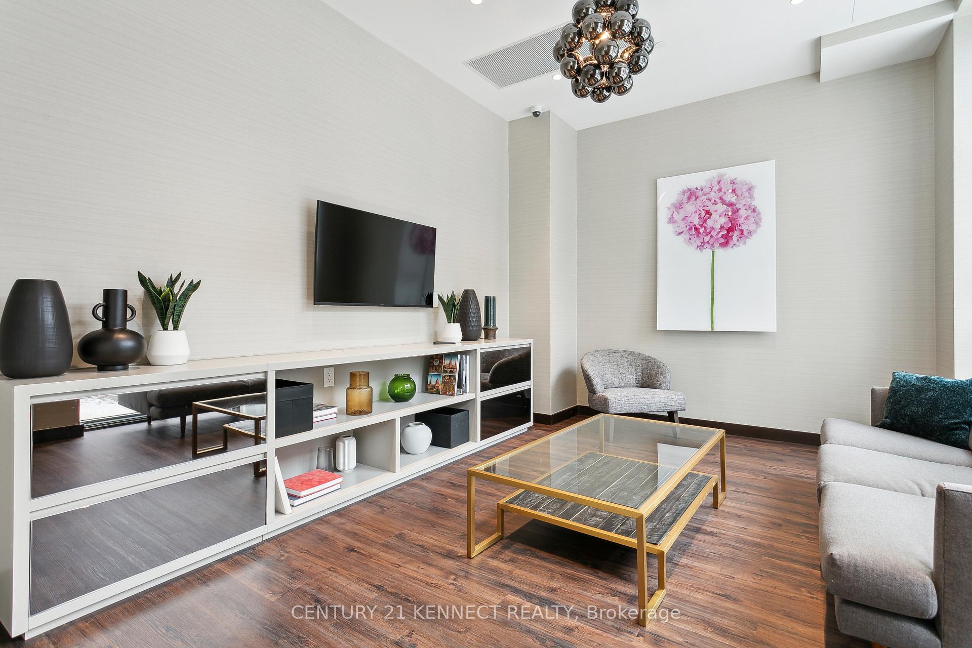 Photo 21 of Unit 222, 60 Honeycrisp Crescent, Vaughan, Vaughan Corporate Centre — HOMEH