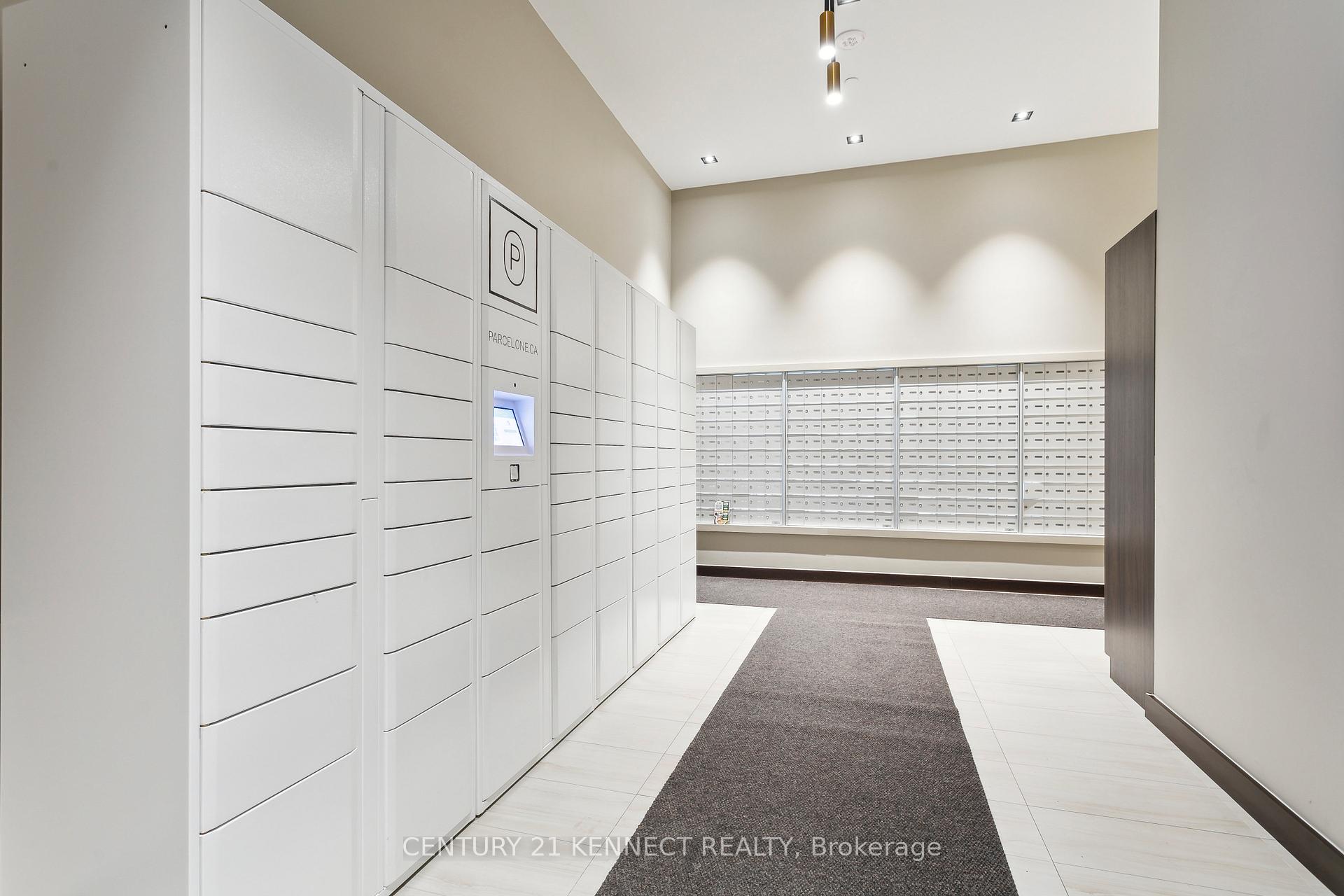 Photo 6 of Unit 222, 60 Honeycrisp Crescent, Vaughan, Vaughan Corporate Centre — HOMEH