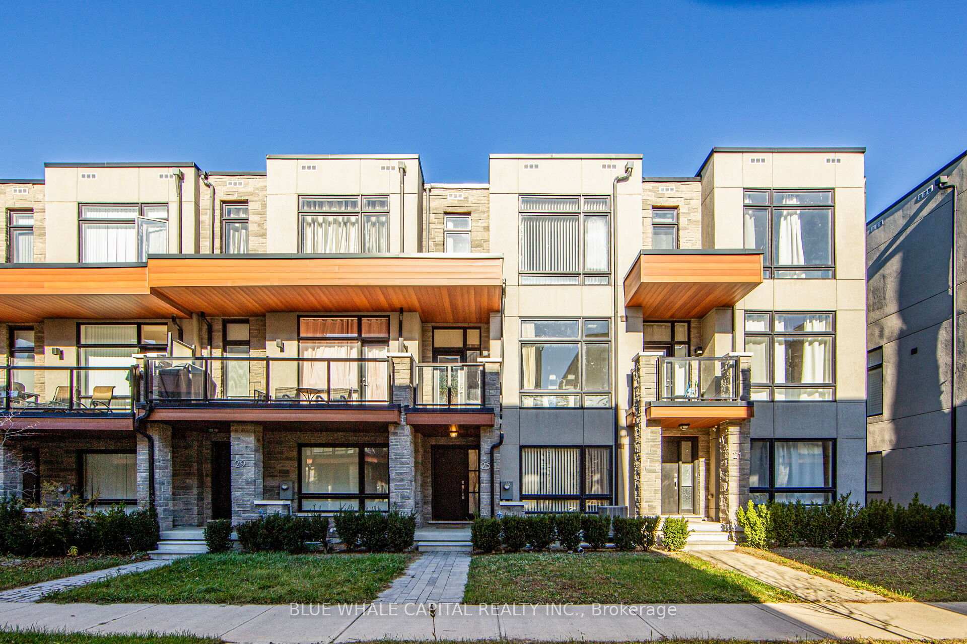 Photo 4 of 25 Mogul Road, Vaughan, Vellore Village — HOMEH