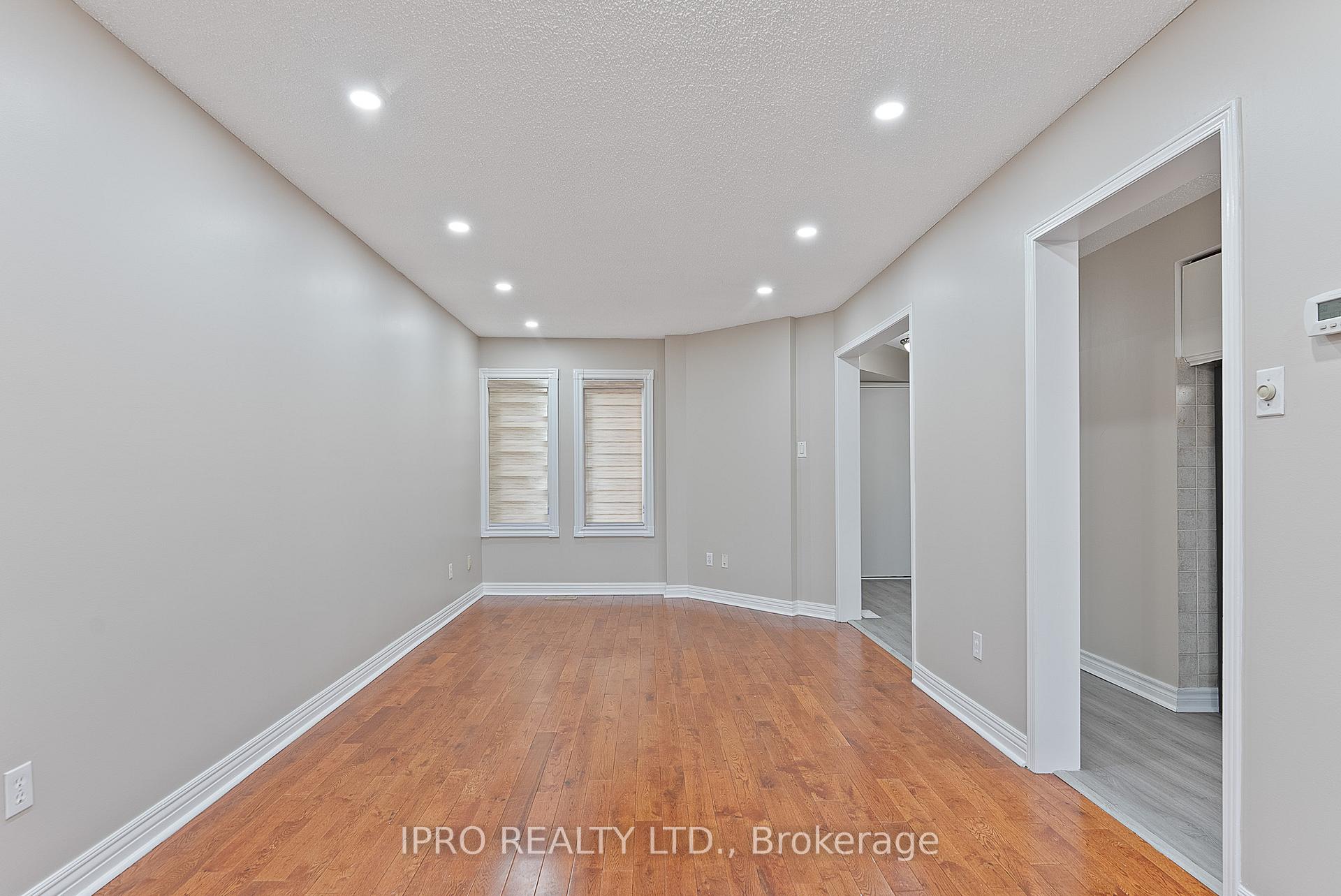 Photo 16 of 44 Bighorn Crescent, Brampton, Sandringham-Wellington — HOMEH