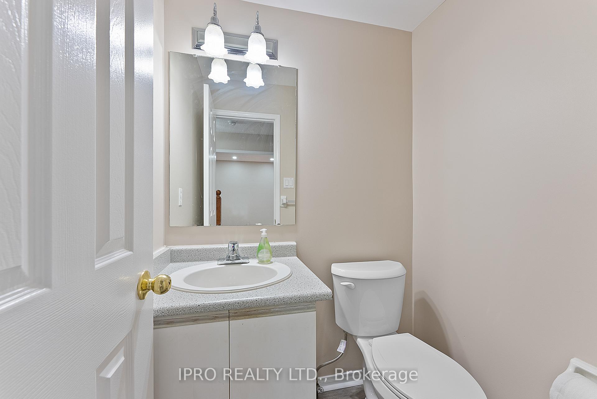 Photo 39 of 44 Bighorn Crescent, Brampton, Sandringham-Wellington — HOMEH